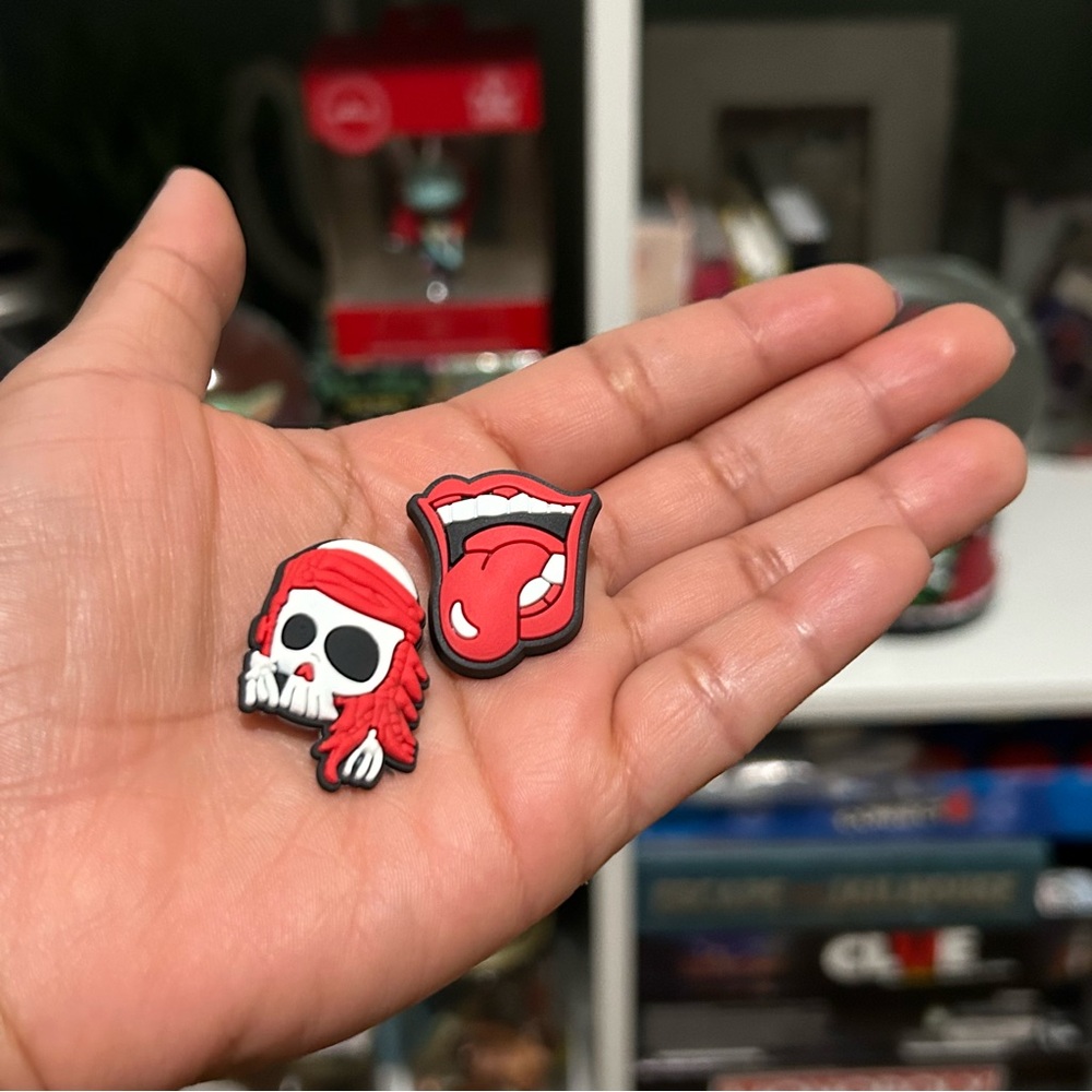 Skull and Tongue Out Croc Charm (2pcs)